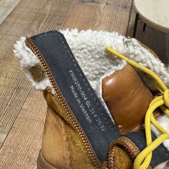 Camper Kids
Kiddo faux-shearling lined boots - Picture 7 of 14